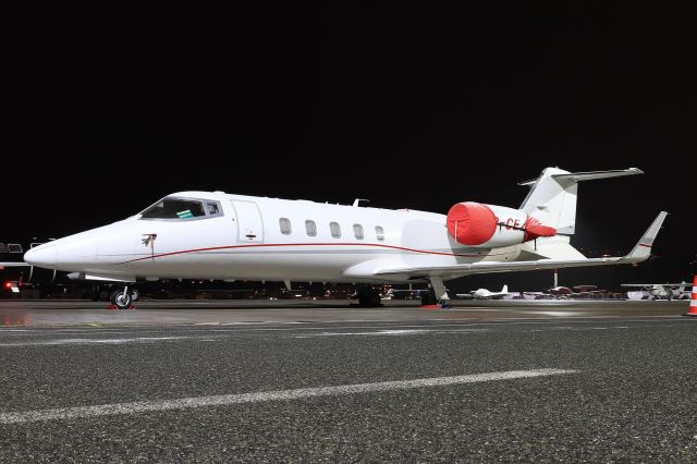 Learjet 60 (SP-CEZ)