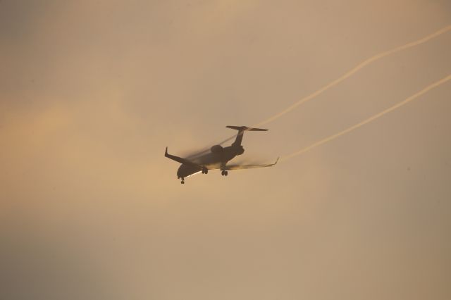 Canadair Regional Jet CRJ-700 (N718SK)