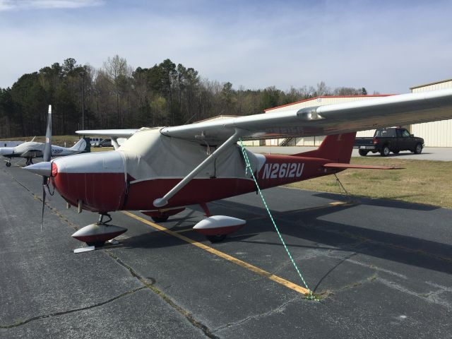 Cessna Skyhawk (N2612U) - C172D.