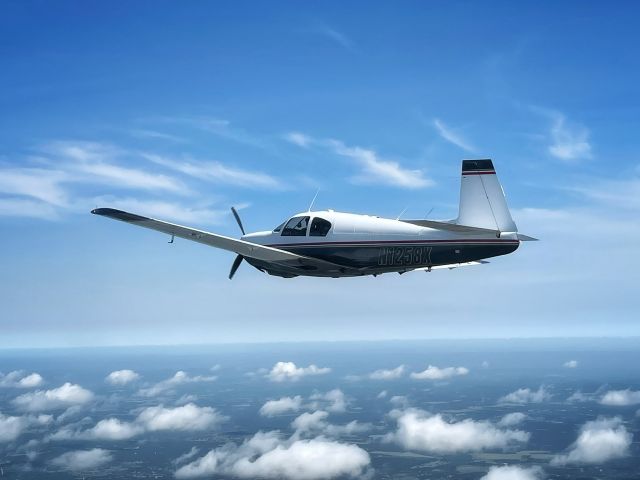 N1258X — - Mooney Caravan practice over Canyon Lake