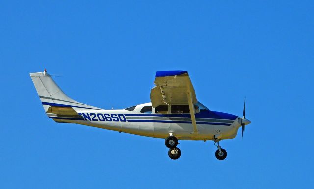 Cessna 206 Stationair (N206SD)