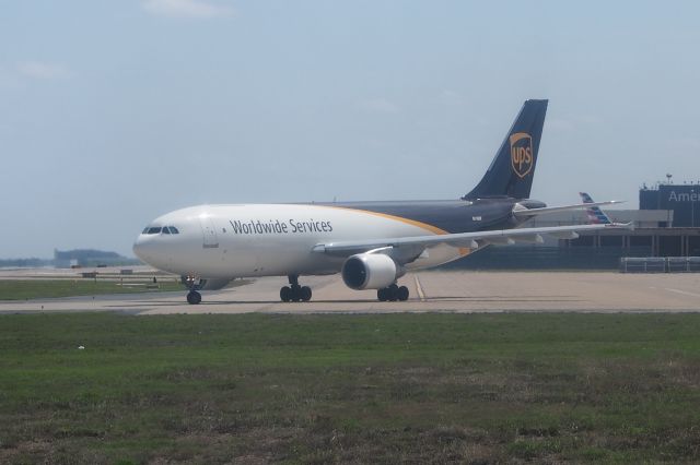 Airbus A300F4-600 (N140UP)