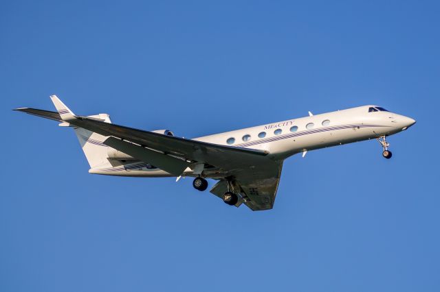 Gulfstream Aerospace Gulfstream V (B-8137)