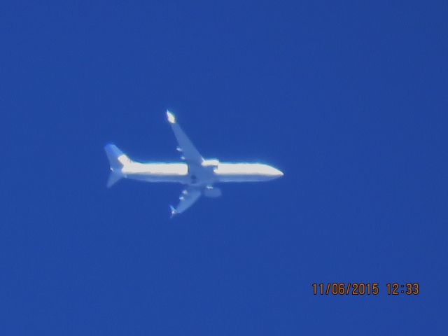 Boeing 737-900 (N66831)