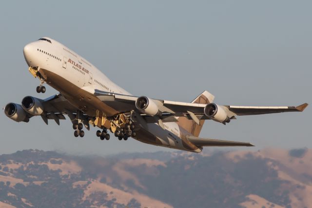 Boeing 747-400 (N263SG)