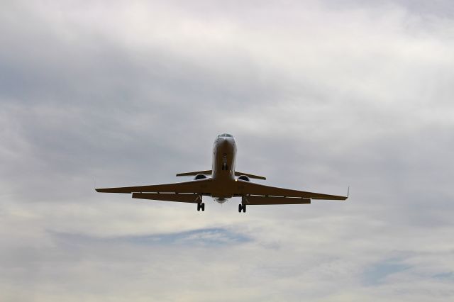 Gulfstream Aerospace Gulfstream V (N516QS) - G5 on short final to runway 1L from KTEB