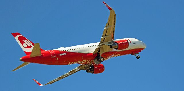 Airbus A320 (OE-IZO) - Formerly operated by Air Berlin, prior to its demise, this newly re-registered Easyjet A320 still retains its old colour scheme.