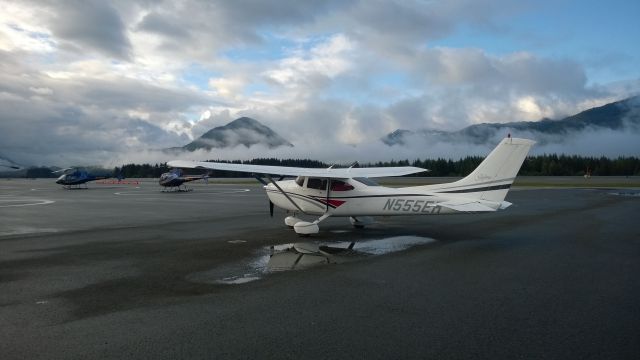 Cessna Skylane (N555ER) - Waiting to be refueled at Ketchikan, AK