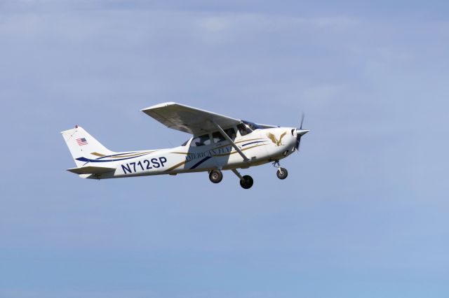 Cessna Skyhawk (N712SP)