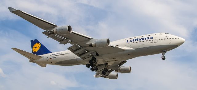 Boeing 747-200 (D-ABVH) - Lufthansa 747 D-ABVH 