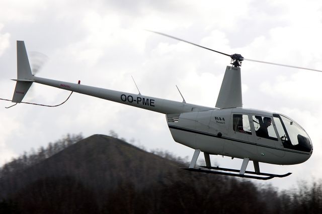 Robinson R-44 (OO-PME)