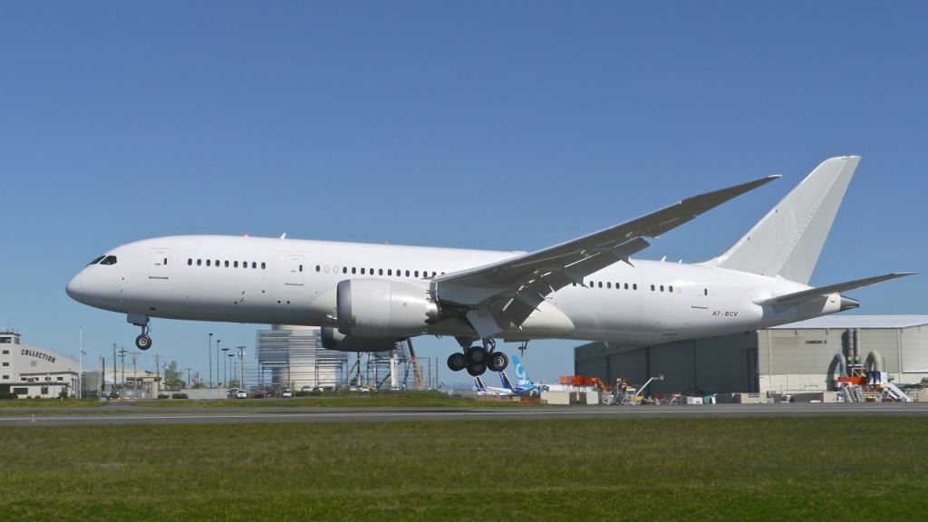 Boeing 787-8 (A7-BCV) - BOE481 on final to Rwy 34L to complete its B1 flight on 4/16/15. (ln 292 / cn 38340).