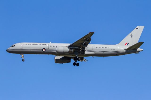 Boeing 757-200 (ANZ7571)