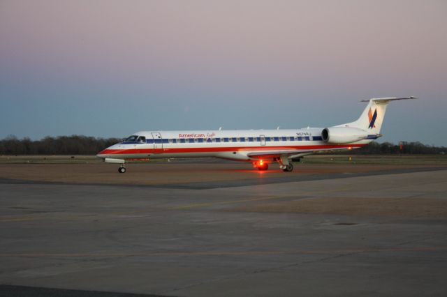 Embraer ERJ-145 (N674RJ)