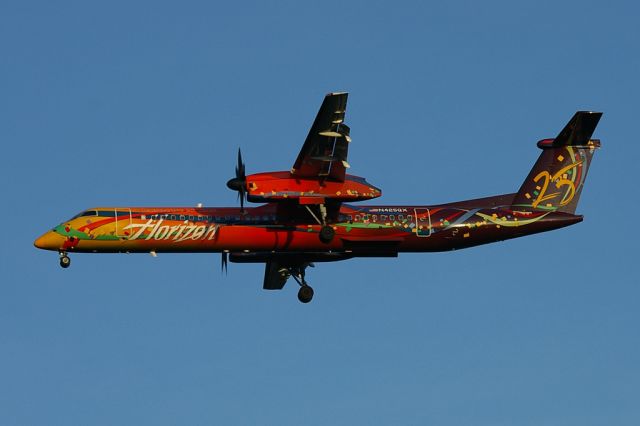 N425QX — - Horizon Airs 25th Anniversary aircraft seen on approach to KSEA.