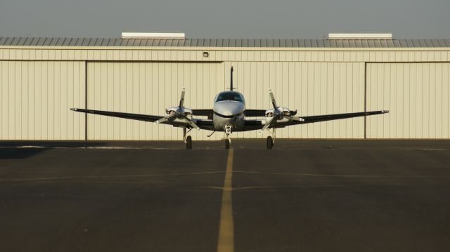 Beechcraft Baron (58) (N2348Q)