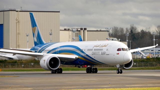 Boeing 787-9 Dreamliner (A4O-SH) - BOE740 taxis onto Rwy 16R for a RTO check on 12.10.18. (ln 785 / cn 38894).