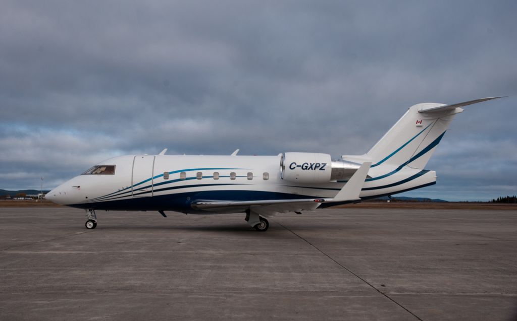 Canadair Challenger (C-GXPZ)