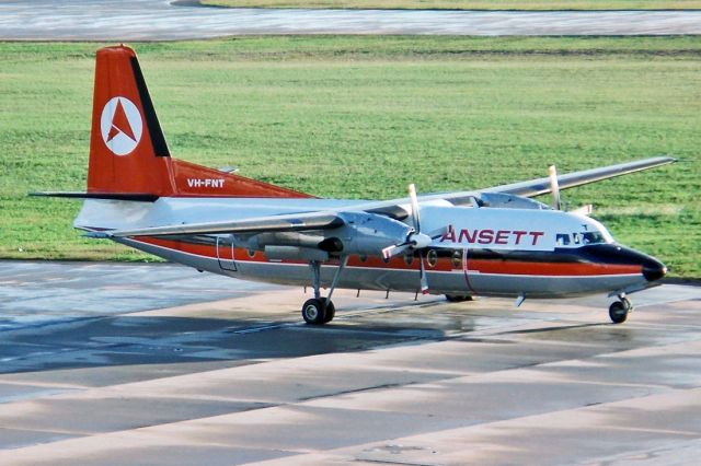 Fokker 100 (VH-FNT) - ANSETT AIRLINES OF AUSTRALIA - FOKKER F-27-600QC FRIENDSHIP - REG : VH-FNT (CN 10322) - TULLAMARINE MELBOURNE VIC. AUSTRALIA - YMML (10/9/1976)