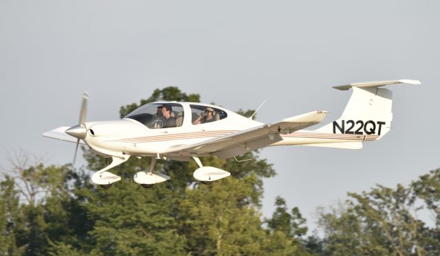 Diamond Star (N22QT) - Airventure 2017