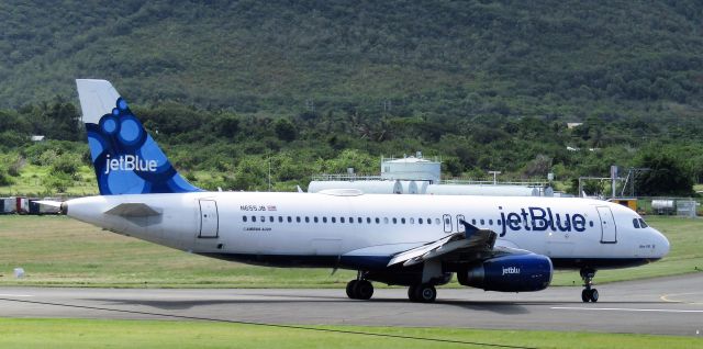 Airbus A320 (N655JB)