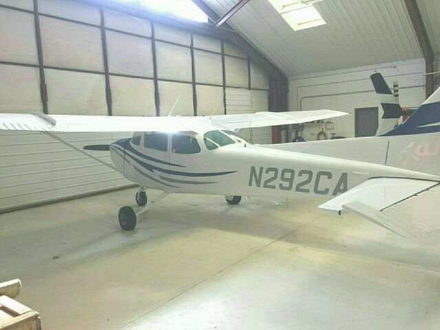 Cessna Skyhawk (N292CA)