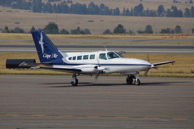 Cessna 402 (N6879R)