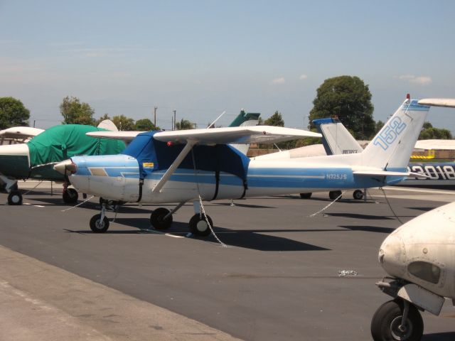 Cessna 152 (N325JS) - PARKED AT COMPTON