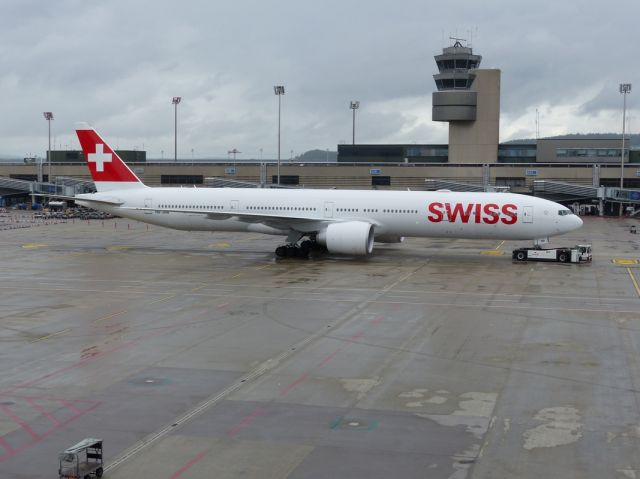 Boeing 777-200 (HB-JNB) - Date 12/06/16 c/n 44583