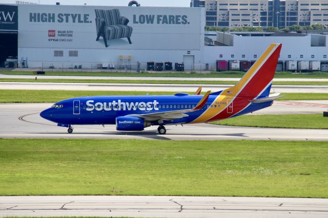 N218WN — - WN1523 from STL (August 6th, 2022)