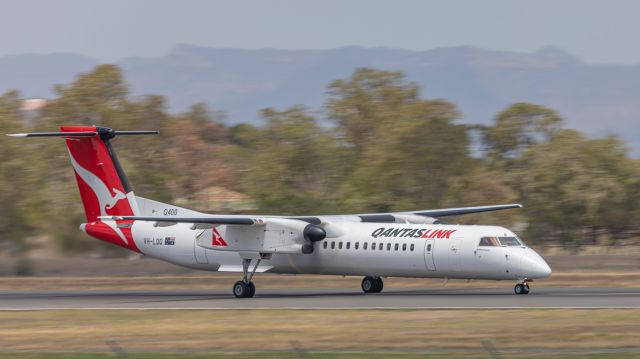 de Havilland Dash 8-400 (VH-LQQ)