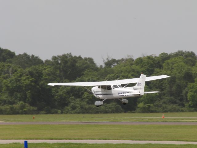 Cessna Skyhawk (N624TA)