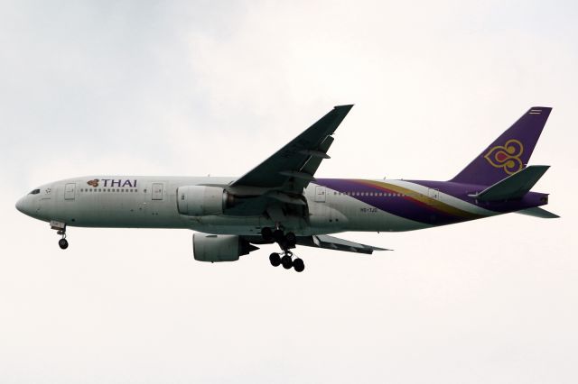 Boeing 777-200 (HS-TJD)