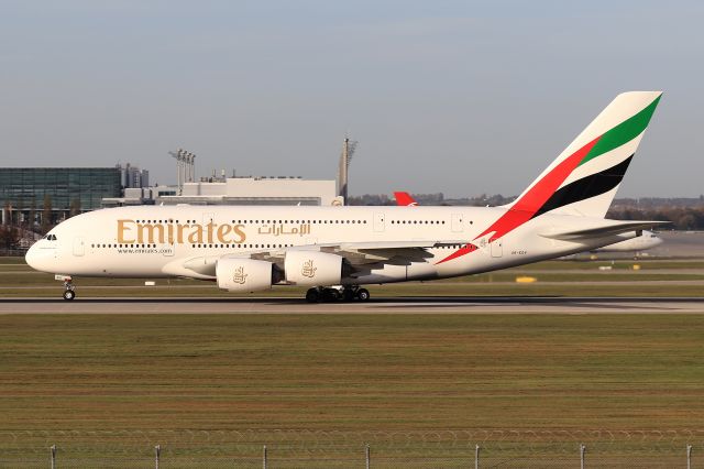 Airbus A380-800 (A6-EDV)