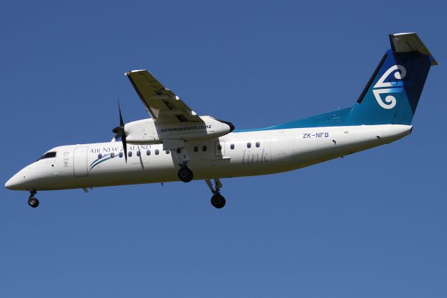 de Havilland Dash 8-300 (VH-NFB)