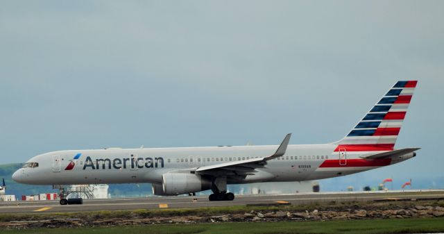 Boeing 757-200 (N199AN)