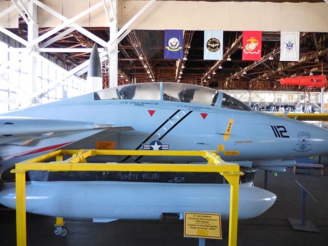 Grumman F-14 Tomcat (16-1422)