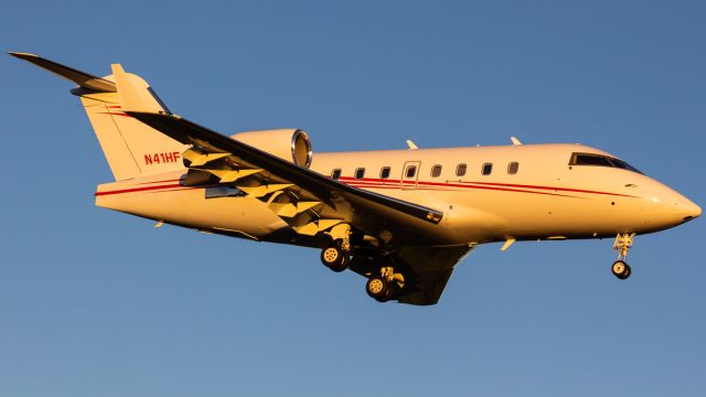 Canadair Challenger (N41HF) - Late evening arrival in golden fall lighting