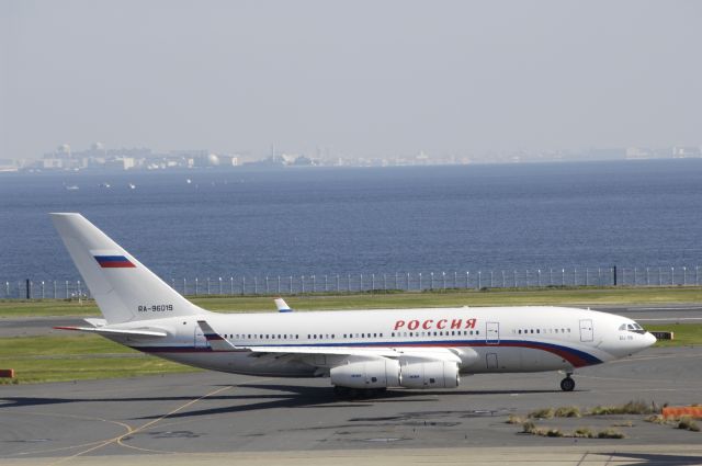 Ilyushin Il-96 (RA-96019) - Taxing at Tokyo-Haneda Intl Airport on 2016/11/03