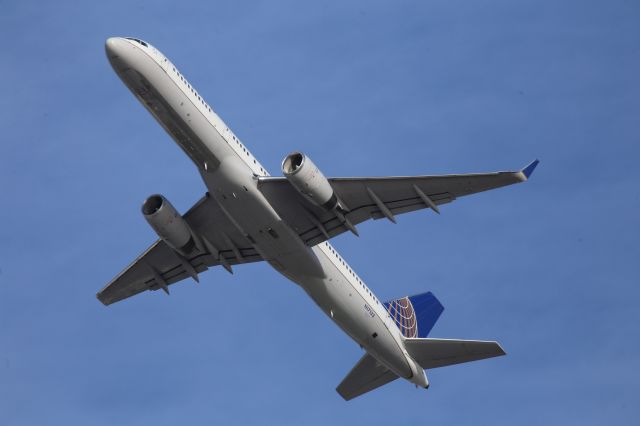 Boeing 757-200 (N17133)