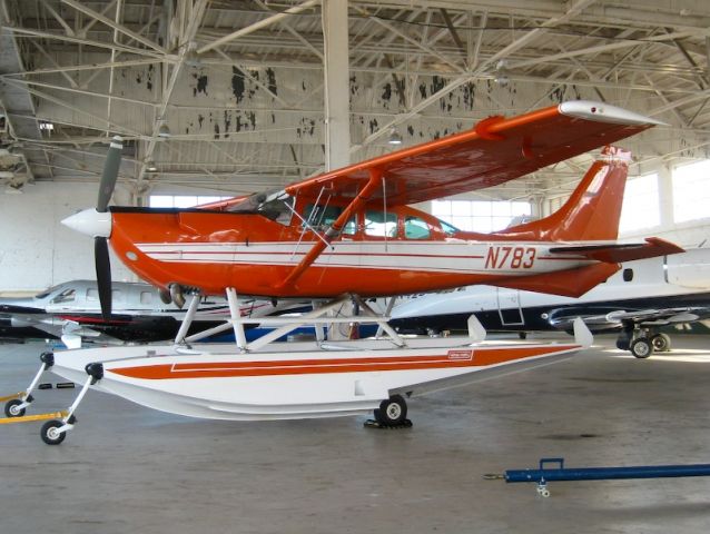 Cessna 206 Stationair (N783)