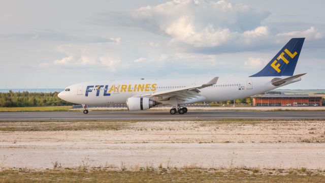 Airbus A330-200 (F-HFTL)