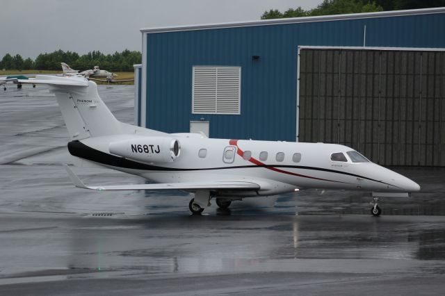 Embraer Phenom 300 (N68TJ)