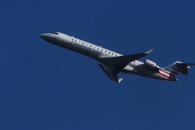 Canadair Regional Jet CRJ-200 (N539EA)