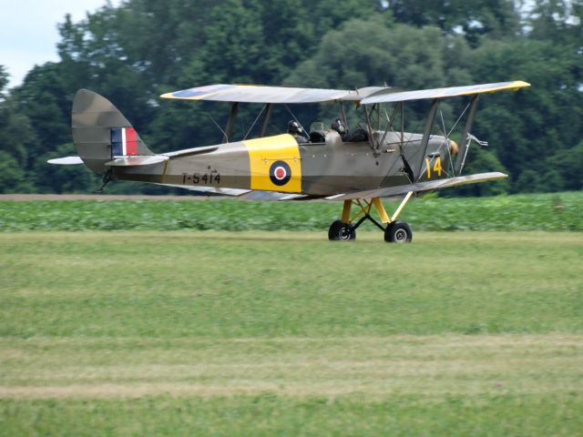 OGMA Tiger Moth (C-FMAD)