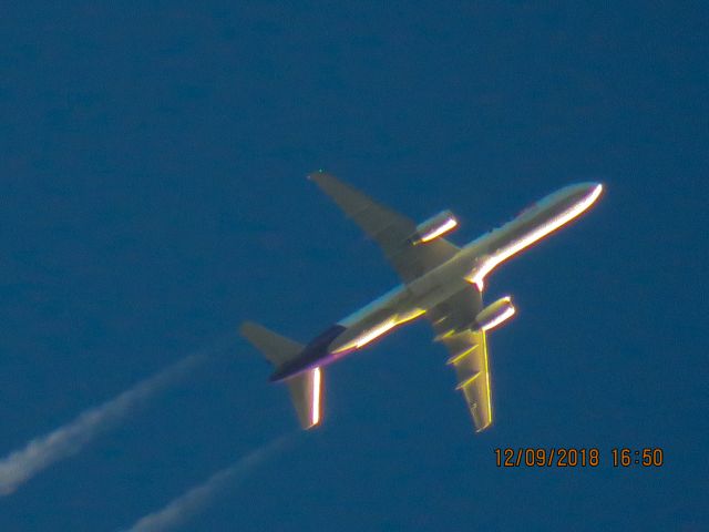 Boeing 757-200 (N934FD)