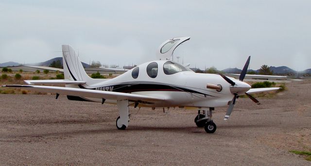 Lancair Evolution (N11TK)