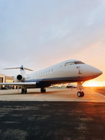 Bombardier Global Express (N77NZ)