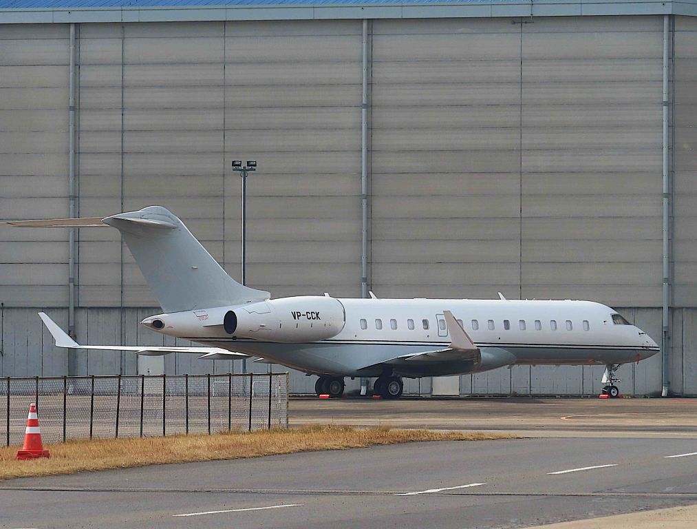 Bombardier Global Express (VP-CCK) - I took this picture on  Feb 07, 2019.