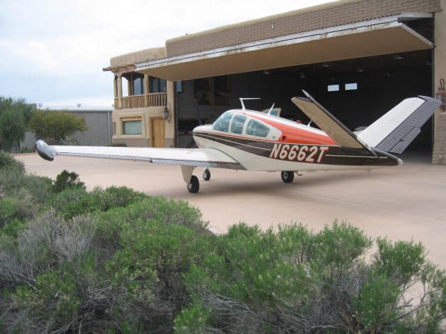 Beechcraft 35 Bonanza (N6662T)